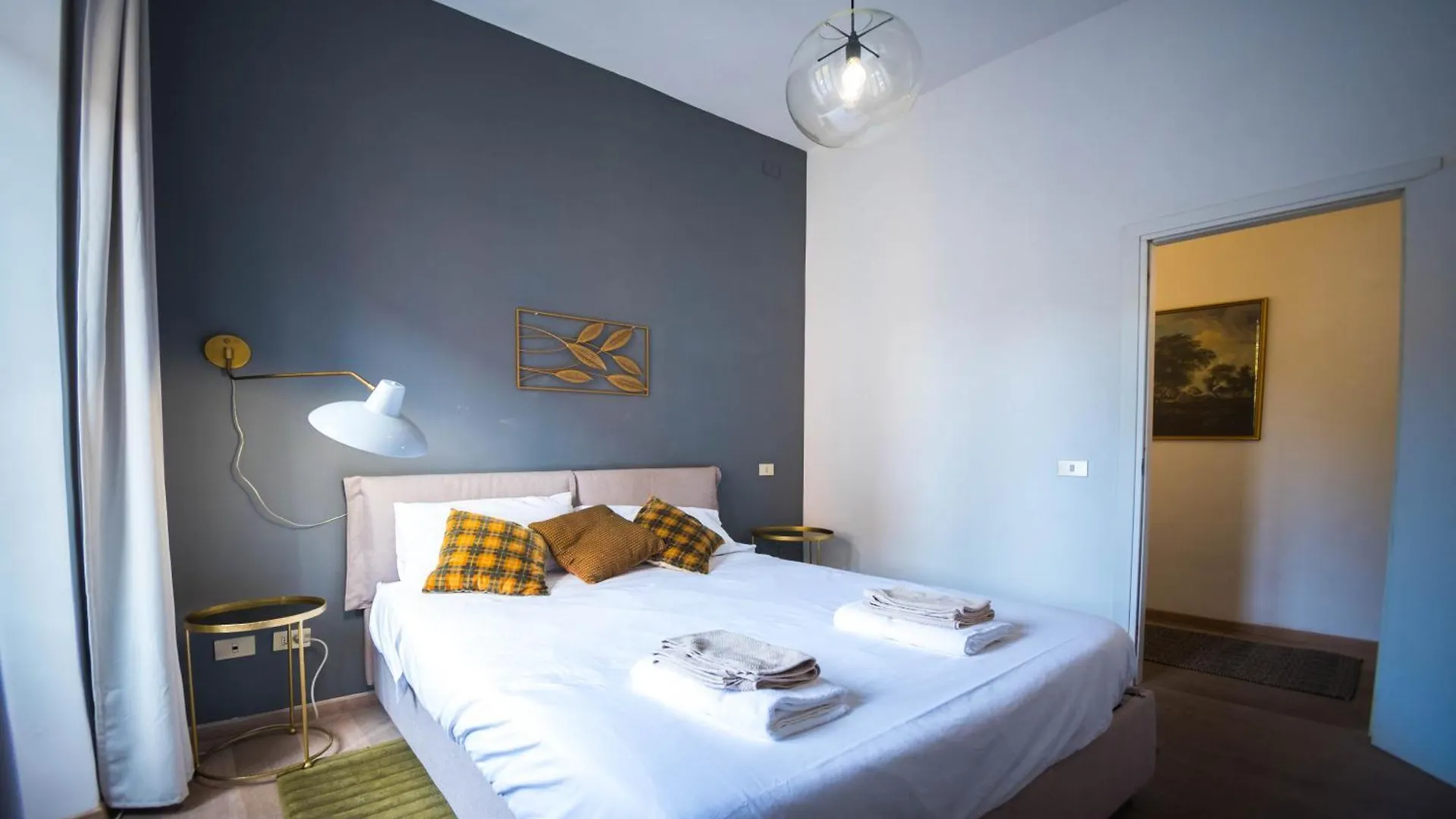 Domus Febo - Ottaviano Suites location